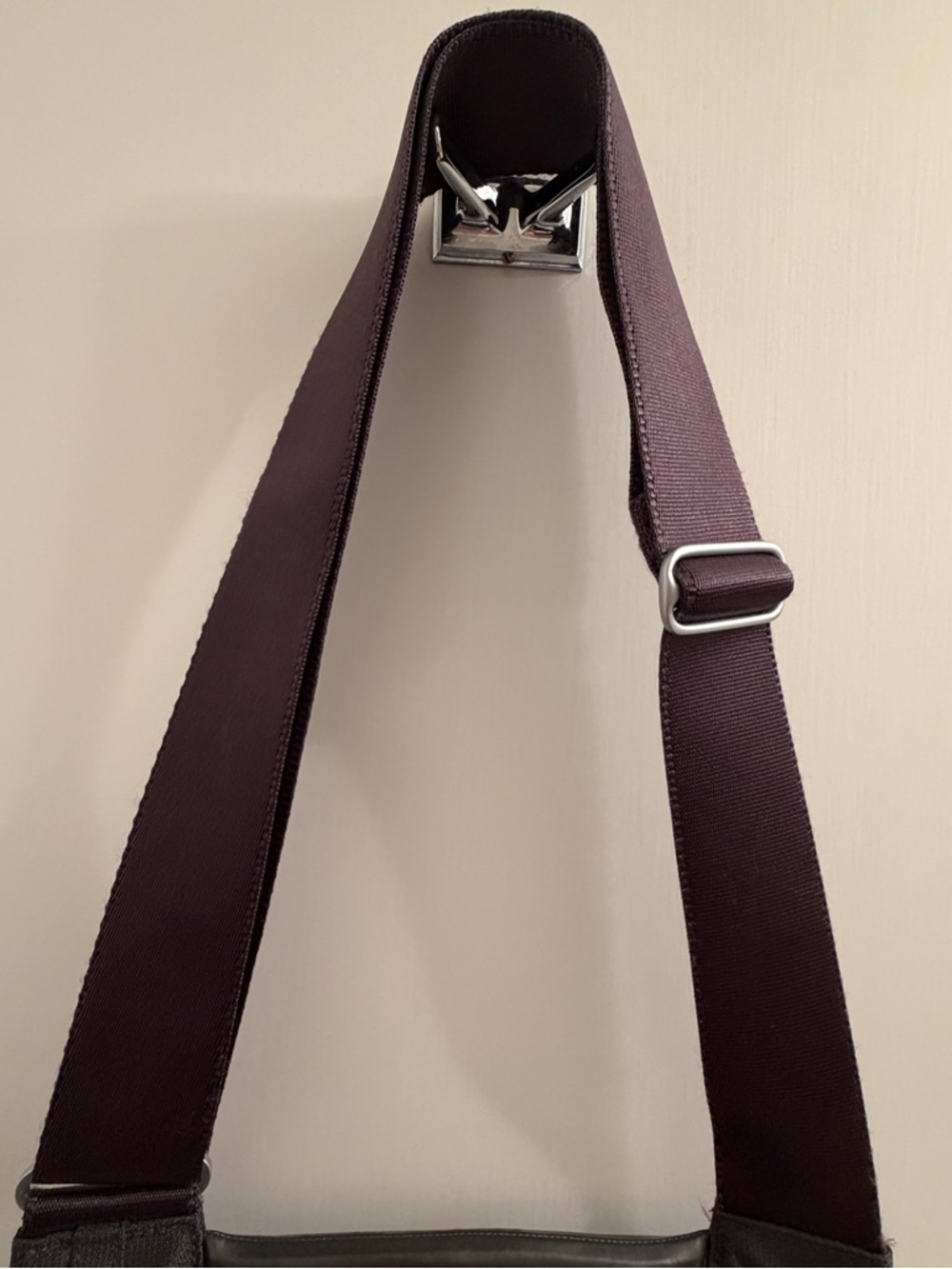 Tumi Ducati Crossbody Messenger Bag Very Good Condition - Picture 11 of 14
